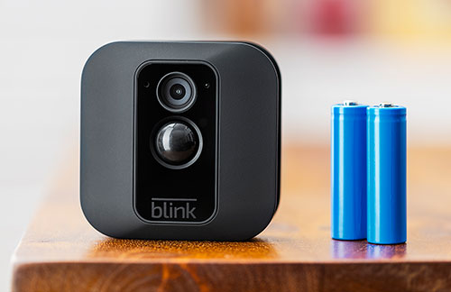 Blink: Kleine Überwachungskamera jetzt auch für außen ›